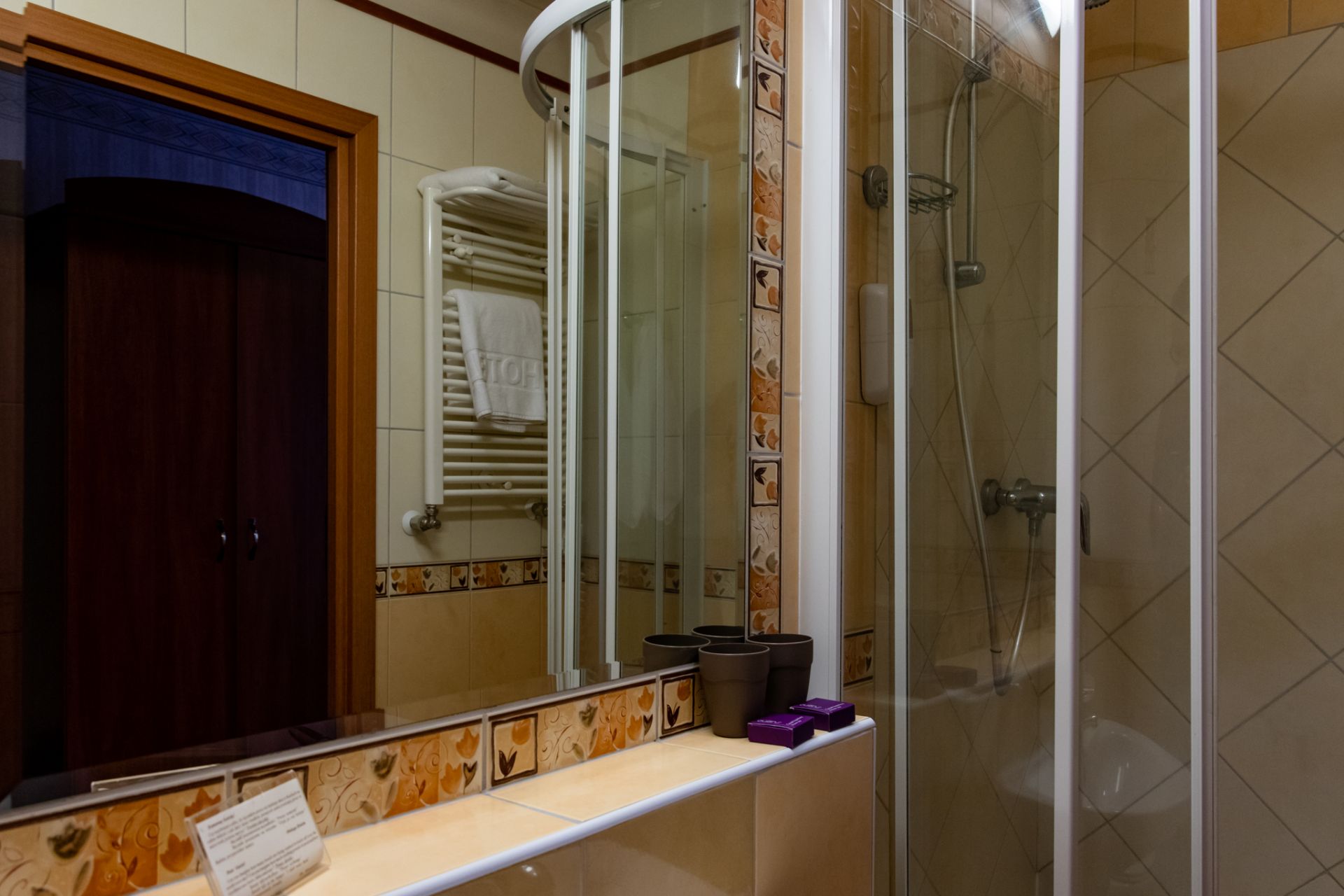 Pokój 2-os. klimatyzowany z osobnymi łóżkami