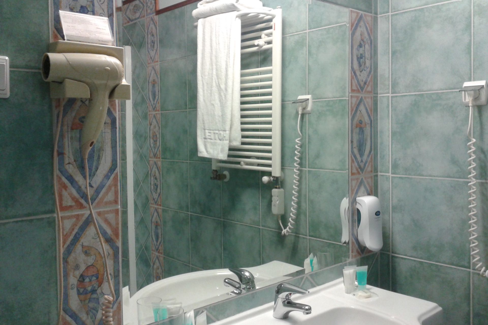 Deluxe z łóżkiem małżeńskim i sofą klimatyzowany